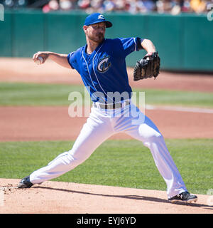 Columbus Ohio, USA. 30. Juli 2015. Columbus Clippers Pitcher Josh Tomlin (12) Stellplätze in einem Spiel der regulären Saison zwischen Columbus Clippers und Indianapolis Indianer in Huntington Park, in Columbus OH. Brent-Clark/Cal-Sport-Medien © Csm/Alamy Live-Nachrichten Stockfoto