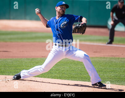 Columbus Ohio, USA. 30. Juli 2015. Columbus Clippers Pitcher Josh Tomlin (12) Stellplätze in einem Spiel der regulären Saison zwischen Columbus Clippers und Indianapolis Indianer in Huntington Park, in Columbus OH. Brent-Clark/Cal-Sport-Medien © Csm/Alamy Live-Nachrichten Stockfoto