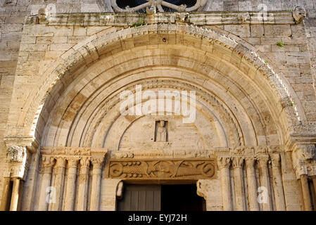 Italien, Toskana, San Quirico d'Orcia, Kirche Collegiata Stockfoto