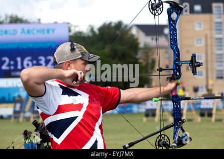 Kopenhagen, Dänemark, 30. Juli 2015: Britischer Bogenschütze, die Adam Ravenscroft in World Archery Championships in Kopenhagen während Donnerstag einzelne Matches Verbundbogen konkurriert. Bildnachweis: OJPHOTOS/Alamy Live-Nachrichten Stockfoto