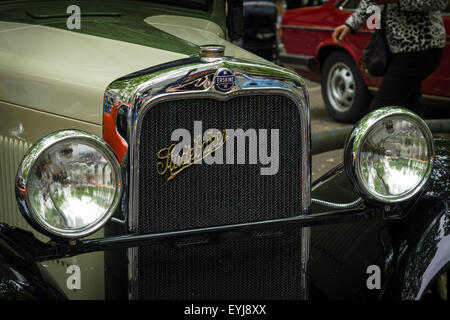 BERLIN - 14. Juni 2015: Fragment von Erskine (Studebaker) Modell 51 Sedan, 1928. Die Classic Days am Kurfürstendamm. Stockfoto