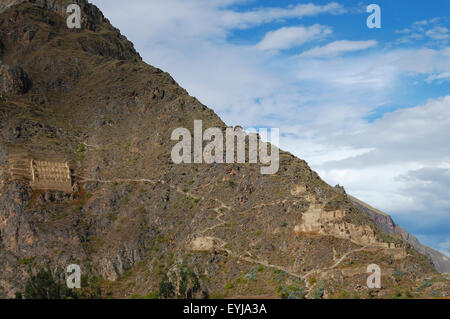 Pinkuylluna Lagerhäuser - Ollantaytambo - Peru Stockfoto