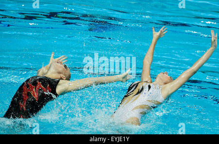 Kazan, Russland. 30. Juli 2015. Aleksandr Maltsev (L) / Darina Valitova während der Synchonised schwimmen frei gemischten Duett-Finale bei den FINA-Weltmeisterschaften in Kasan, 30. Juli 2015 konkurrieren. Bildnachweis: Zhang Fan/Xinhua/Alamy Live-Nachrichten Stockfoto