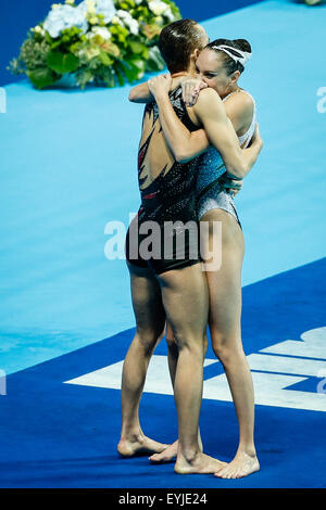 Kazan, Russland. 30. Juli 2015. Aleksandr Maltsev (L) / Darina Valitova zu feiern, nach der Synchonised schwimmen gemischten Duett kostenlos bei der FINA-Weltmeisterschaften in Kasan, 30. Juli 2015. Bildnachweis: Zhang Fan/Xinhua/Alamy Live-Nachrichten Stockfoto