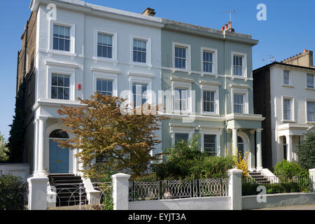 Elegante Doppelhaushälfte frühen viktorianischen Häuser Camden Square North London England Stockfoto