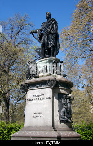 Statue Francis Herzog von Bedford Russell Square Bloomsbury London England Stockfoto