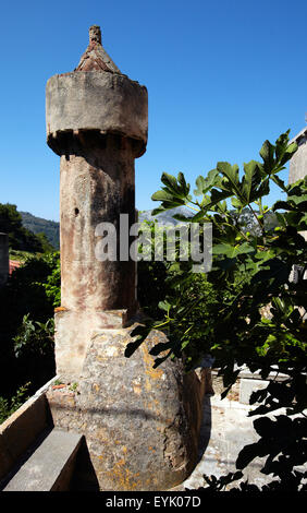 Europa, Kroatien, Dalmacia Provinz, Insel Lastovo, Adriatischen Meer, Stadt Lastovo, traditionelle Schornstein fumari Stockfoto