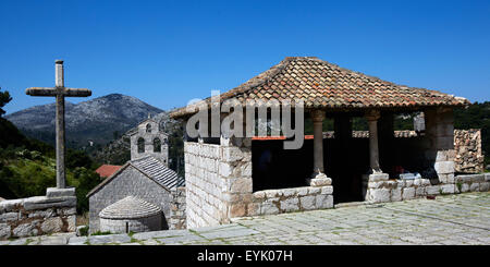 Europa, Kroatien, Dalmacia Provinz, Insel Lastovo, Adriatischen Meer, Stadt Lastovo, St.-Côme und St. Damian Kirche und seiner loggia Stockfoto