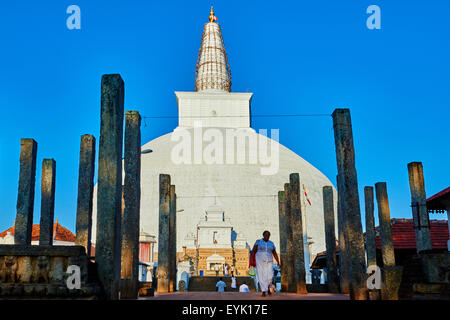 Historische Hauptstadt von Sri Lanka, UNESCO-Weltkulturerbe, Ruvanvelisaya Dagoba, Anuradhapura, Sri Lanka, North Central Province Stockfoto