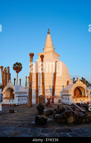 Historische Hauptstadt von Sri Lanka, UNESCO-Weltkulturerbe, Thuparama Dagoba, Anuradhapura, Sri Lanka, North Central Province Stockfoto