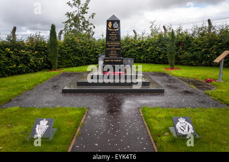 Gedenkgarten bei Tamlaghtfinlagan Parish Church, Ballykelly, Northern Ireland Stockfoto