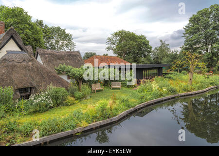 Abend Stimmung am Flatford, am Fluss Stour, berühmt geworden durch John Constable, Suffolk, England, Großbritannien, Vereinigtes Königreich. Stockfoto