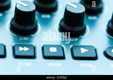 Synthesizer Patch Panel close-up Button Knopf auf Touch-panel Stockfoto