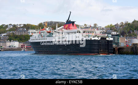 Mit der Fähre von Caledonian MacBrayne verläuft zwischen Oban an der Westküste und Craignure auf der Isle of Mull in Schottland betrieben. Stockfoto