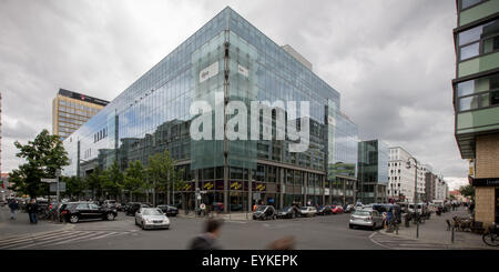 Das Gebäude der zentralen Redaktionen der Dpa Deutsche Presse Agentur GmbH, die deutsche Presse-Agentur in Berlin, Deutschland, 30. Juli 2015. FOTO: MICHAEL KAPPELER/DPA Stockfoto