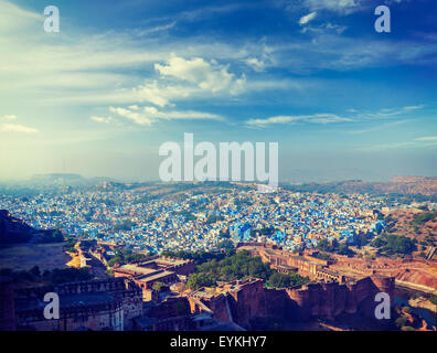 Vintage retro-Effekt gefiltert Hipster Stil Panoramabild von Jodhpur, bekannt als blaue Stadt wegen blau lackierten Brahmane Häuser Stockfoto