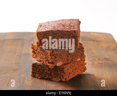 Haufen von Fudgy Chocolate Chip Brownies Stockfoto