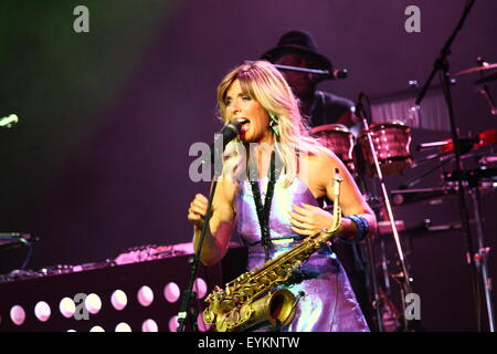 Gdynia, Polen am 31. Juli 2015 niederländischen glatten Jazz und Funk Altsaxophonist Candy Dulfer live auf der Bühne in Gdynia, während der 10. Auflage des Ladies' Jazz Festival Credit führt: Michal Fludra/Alamy Live News Stockfoto