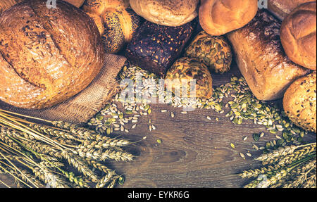 Retro-Stil Foto Auswahl an Brot und Brot Brote Brötchen Stockfoto