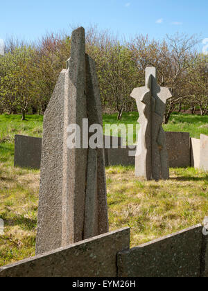 Skulptur hergestellt aus Caithness Steinplatte, in den Castletown Gemeinschaft Wald, Caithness, Schottland, UK. Stockfoto