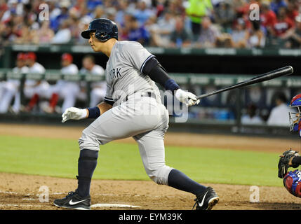 30. Juli 2015: New York Yankees Designated Hitter Alex Rodriguez #13 bei einem MLB-Spiel zwischen den New York Yankees und die Texas Rangers im Globe Life Park in Arlington, TX Texas besiegt New York 7-6 Stockfoto