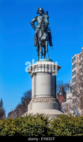 Leutnant General Winfield Scott Memorial Statue Scott Circle Washington DC.  Bronze-Statue im Jahre 1874 Stockfoto