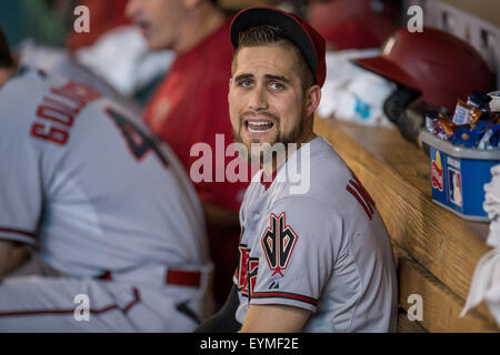 Houston, TX, USA. 31. Juli 2015. Arizona-Diamantmarkierungen Recht Fielder Ender Inciarte (5) sitzt auf der Trainerbank vor ein Hauptliga-Baseball-Spiel zwischen der Houston Astros und die Arizona Diamondbacks im Minute Maid Park in Houston, Texas. Trask Smith/CSM/Alamy Live-Nachrichten Stockfoto