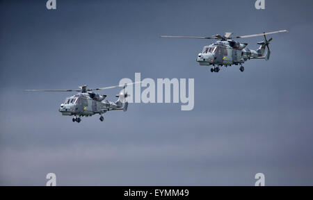 BlackCats Royal Navy Air display Team Demonstration eines ihrer synchronisierten Manöver an der Luftschlacht um England Airshpw. Stockfoto