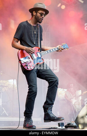 Chicago, Illinois, USA. 31. Juli 2015. Musiker GARY CLARK JR. tritt im Grant Park auf dem Lollapalooza Music Festival in Chicago, Illinois © Daniel DeSlover/ZUMA Draht/Alamy Live News Stockfoto