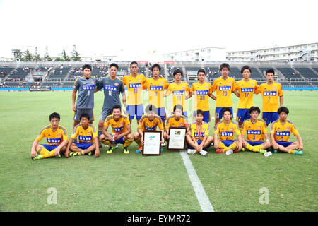 Kanagawa, Japan. 30. Juli 2015. Vegalta Sendai Jugendmannschaft Gruppe Fußball /Soccer: Preisverleihung des 39. Japan Club Youth Football Championship (U18) semi-Endspiels zwischen Yokohama F.Marinos Jugend 2-0 Vegalta Sendai Jugend im Nippatsu-Mitsuzawa-Stadion in Kanagawa, Japan. © Kenzaburo Matsuoka/AFLO/Alamy Live-Nachrichten Stockfoto