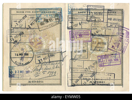 Alten deutschen Reisepass mit verschiedenen Visum-Einträge aus den Niederlanden, 1956, Deutschland, Europa, Stockfoto