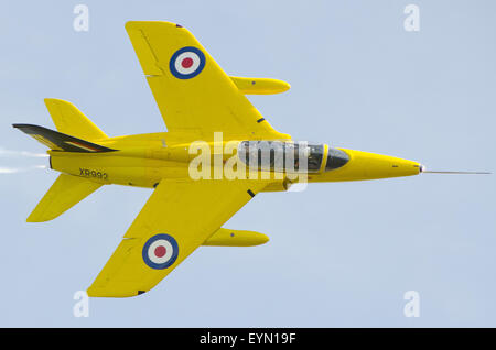 Folland gnat Trainer Jet bemalt, um ein „Yellowjacks“-Flugzeug der 1970er Jahre zu repräsentieren – die Vorläufer von Red Arrows. G-MOUR, einst im Besitz von Dave Gilmour Stockfoto