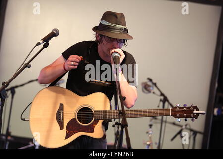 Penrith, Cumbria, UK. 1. August 2015. Funke und das zwei-Ton-Baby führt live auf der Bühne Chai Wallah Kendal Aufruf 2015. s-Credit: SJN/Alamy Live-Nachrichten Stockfoto