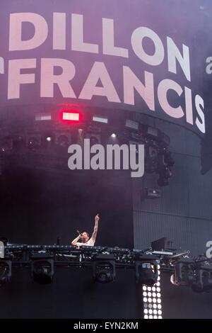 Chicago, Illinois, USA. 31. Juli 2015. DILLON FRANCIS tritt im Grant Park auf dem Lollapalooza Music Festival in Chicago, Illinois © Daniel DeSlover/ZUMA Draht/Alamy Live News Stockfoto