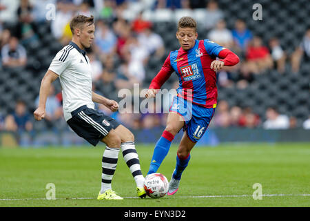 London, UK. 1. August 2015. Vorsaison-freundlich. Fulham gegen Crystal Palace. Crystal Palace Dwight Gayle in Aktion Credit: Action Plus Sport/Alamy Live News Stockfoto