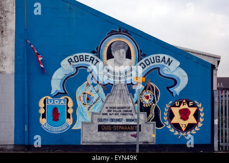 Loyalistischen paramilitärischen Wandgemälde in Belfast, Nordirland Stockfoto