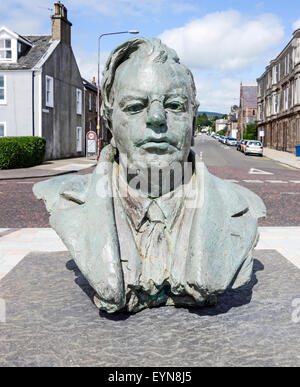 Helensburgh Meer gelegen mit Blick auf Fluss Clyde in Argyll & Bute Schottland mit John Logie Baird-Denkmal Stockfoto