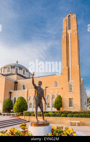 Heilige drei Könige Statue außerhalb St. Nicholas Greek Orthodox Cathedral, Tarpon Springs, Florida Stockfoto