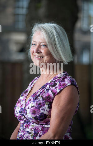 Journalist, Kate Adie, erscheinen auf dem Edinburgh International Book Festival. Stockfoto