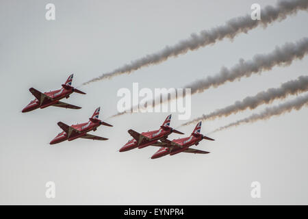 Die Red Arrows, Kunstflug Display Team Durchführung in den Himmel über den Fairford International Air Tattoo Stockfoto