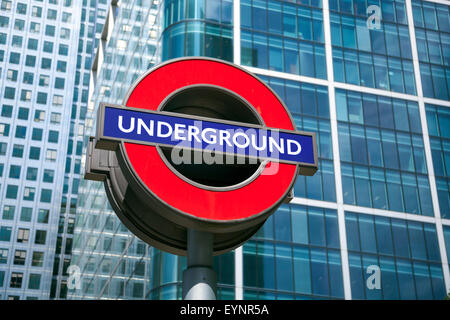 Londoner U-Bahn Zeichen in Canary Wharf Stockfoto