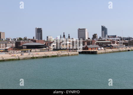 HMS Victory und Mary Rose Museum Portsmouth UK Juli 2015 Stockfoto