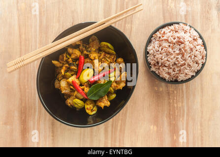 Gebratenes Schweinefleisch und Sato mit Reis Berry, Regenzeit Essen, gesunde Ernährung, Original Food Asia-Stil Stockfoto