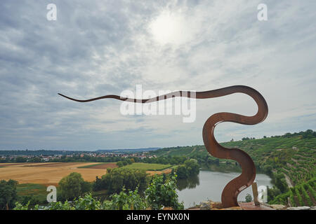 Biegung des Flusses Neckar in Deutschland bei Kirchheim am Neckar Stockfoto