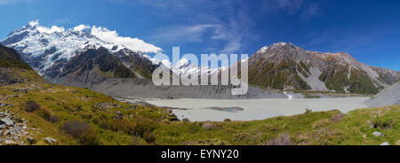 Hooker Glacial Lake Panorama mit Mount Cook in der Ferne, Canterbury, Neuseeland Stockfoto