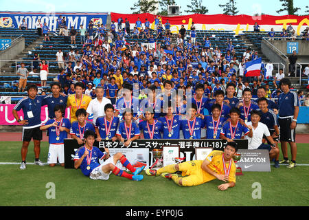 Kanagawa, Japan. 1. August 2014. Yokohama F Marinos F-Jugendmannschaft Gruppe Fußball: 39. Japan Club Youth Football Championship (U18) Award Ceremony am NHK Spring Mitsuzawa Fußballstadion in Kanagawa, Japan. Bildnachweis: Shingo Ito/AFLO SPORT/Alamy Live-Nachrichten Stockfoto