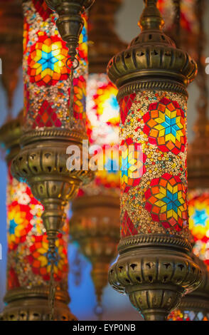 Mosaik-osmanischen Lampen vom großen Basar Stockfoto