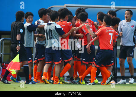 Kanagawa, Japan. 1. August 2014. Omiya Ardija Jugendmannschaft Gruppe Fußball: 39. Japan Club Youth Football Championship (U18) Finale match zwischen Yokohama F Marinos Jugend 5-3 Omiya Ardija Jugend bei NHK Spring Mitsuzawa Fußballstadion in Kanagawa, Japan. Bildnachweis: Shingo Ito/AFLO SPORT/Alamy Live-Nachrichten Stockfoto