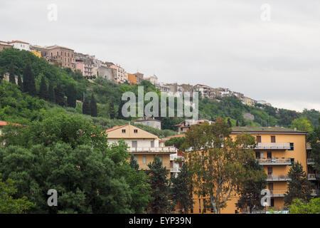 San Vito Chietino, ein Bergdorf. Stockfoto