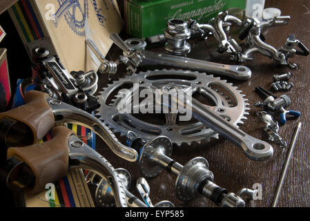 Klassische Vintage Campagnolo Zyklus Bauteile. Stockfoto